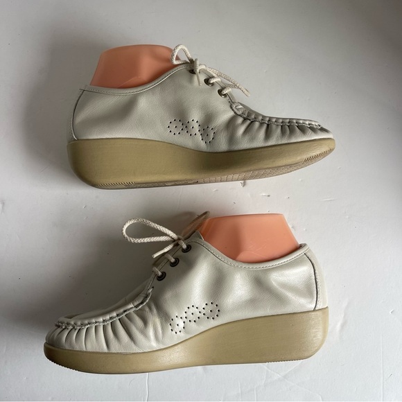SAS Womens Size 9.0M  Beige Tan Soft Step Heel Comfort Walking Shoes Made In USA - Picture 8 of 11